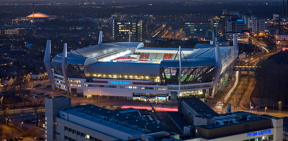 PSV draws with Feyenoord. He almost has the Dutch title in his hands