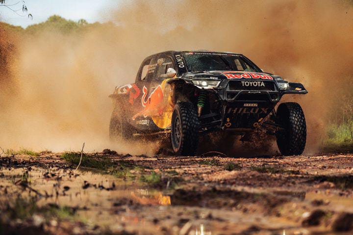 Red Bull secures top – 3 on first day of Rally Raid in Portugal