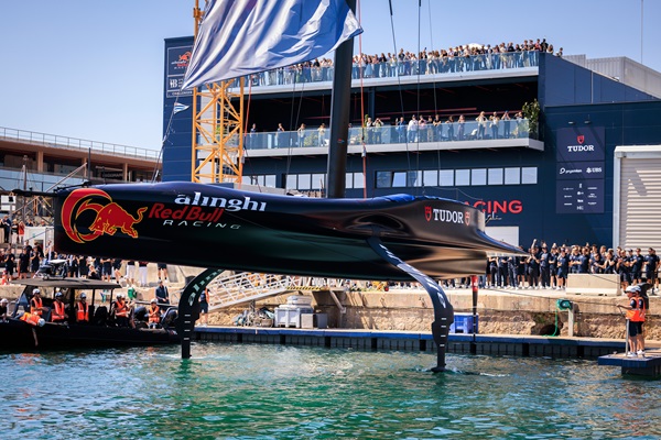 Alinghi Red Bull Racing’s BoatOne: teamwork makes it real